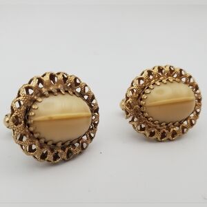 Men's Vintage Cuff Links Pair Gold-Tone & Cream Cabochon Ornate Filigree Bezel